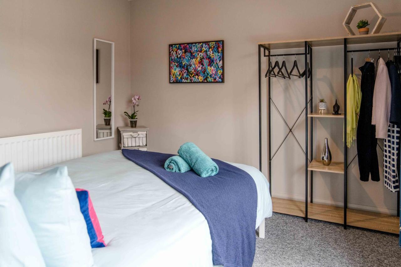 The Exchange Apartments With Permit Parking Tewkesbury Buitenkant foto