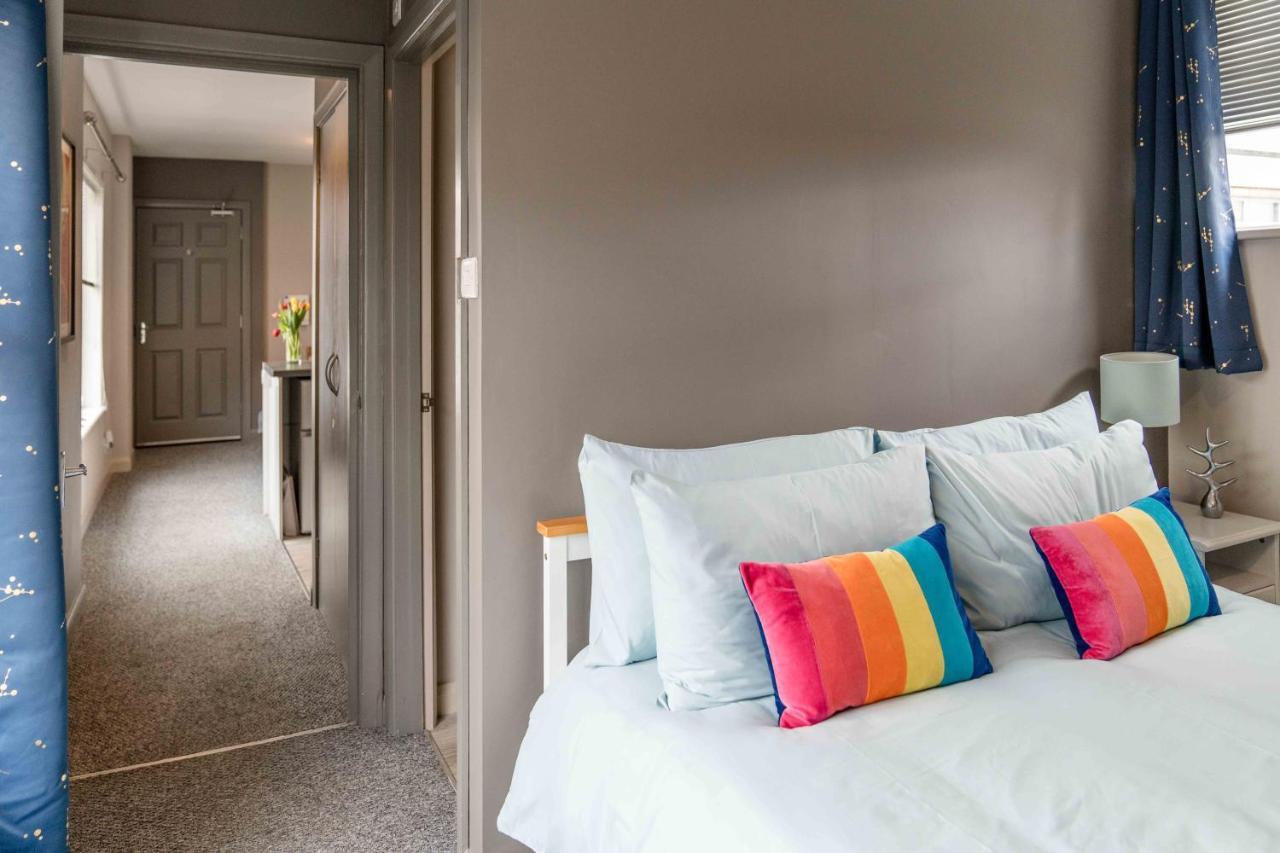 The Exchange Apartments With Permit Parking Tewkesbury Buitenkant foto