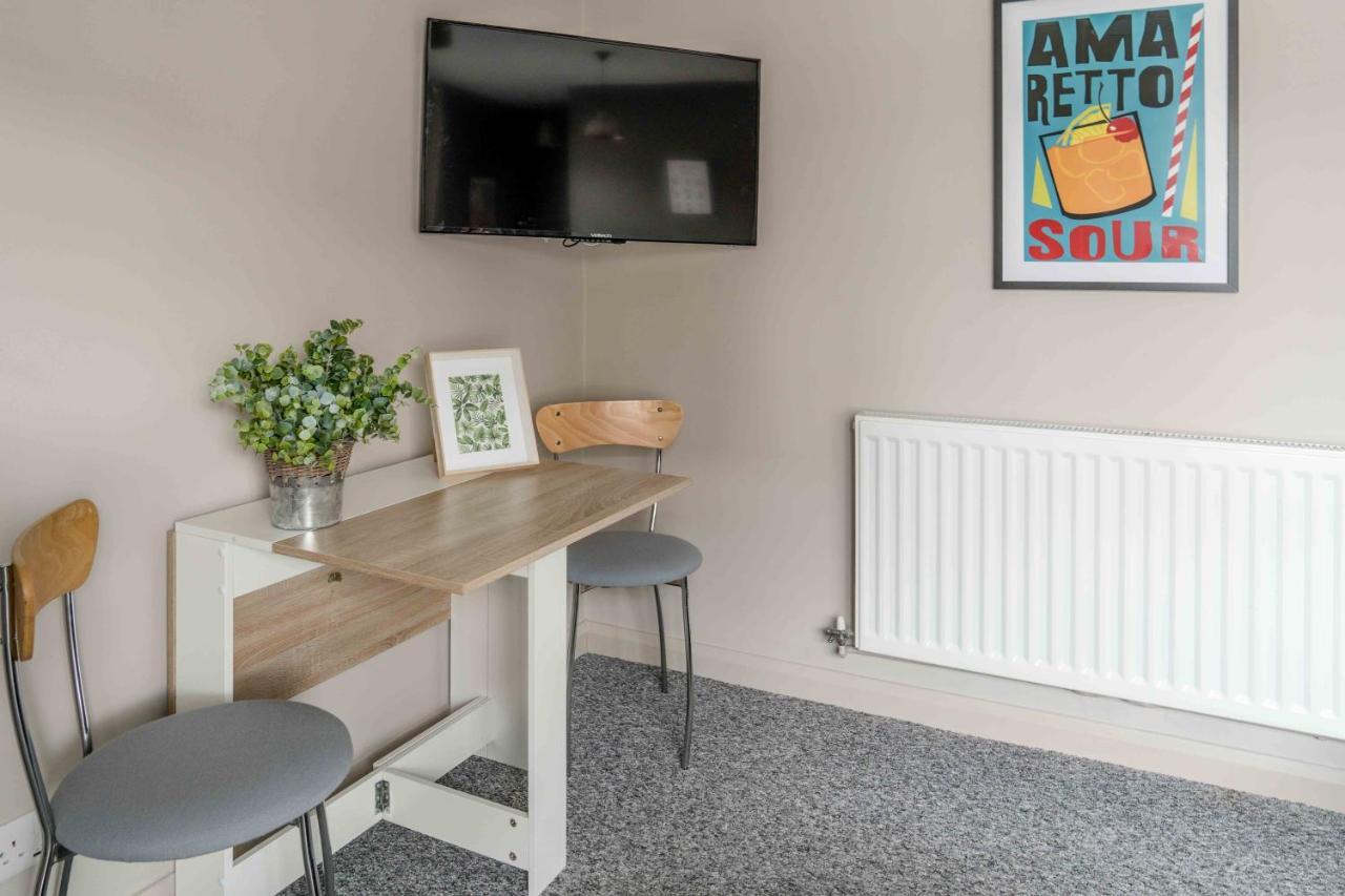 The Exchange Apartments With Permit Parking Tewkesbury Buitenkant foto